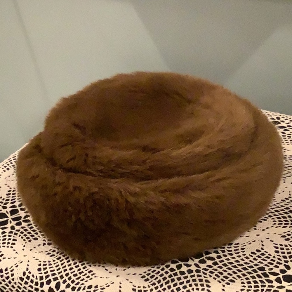 BETMAR New York faux fur hat